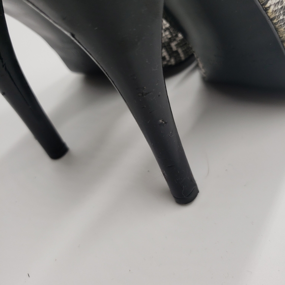 Clinton Stuart - Picture 9 of 10